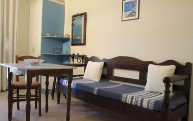 Aigiali Rooms