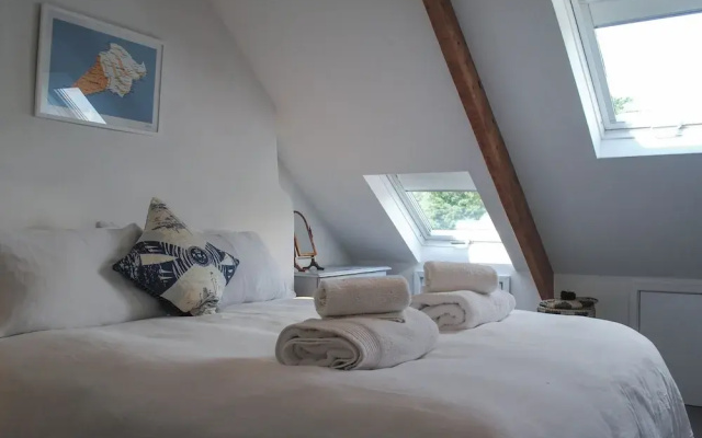 2 Court Cottages