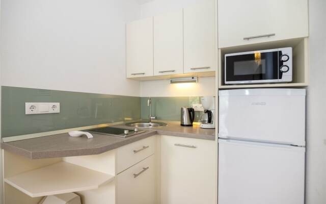 Apartments and Room Maestral