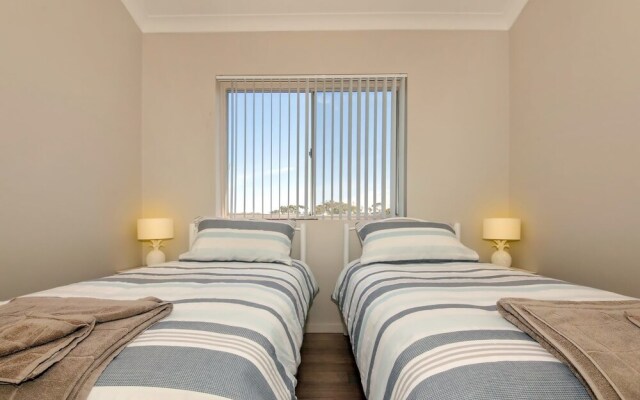 The Helm, Unit 15, 22 Voyager Close