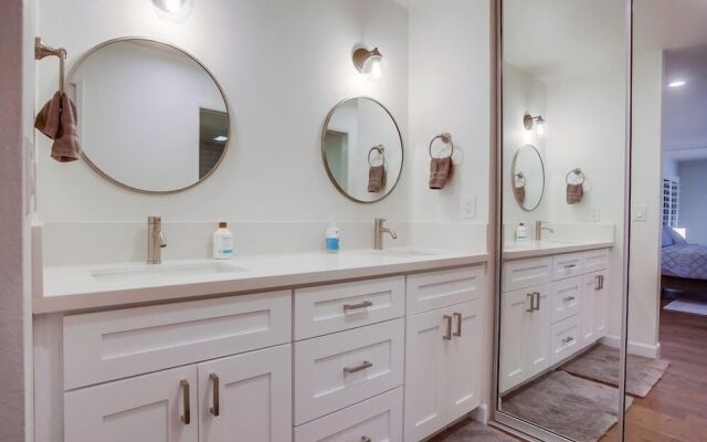 Beachfront Townhome in Solana Beach features Private Den SS166 by RedAwning