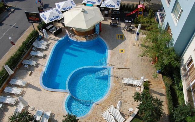 Sineva Del Sol Apartments