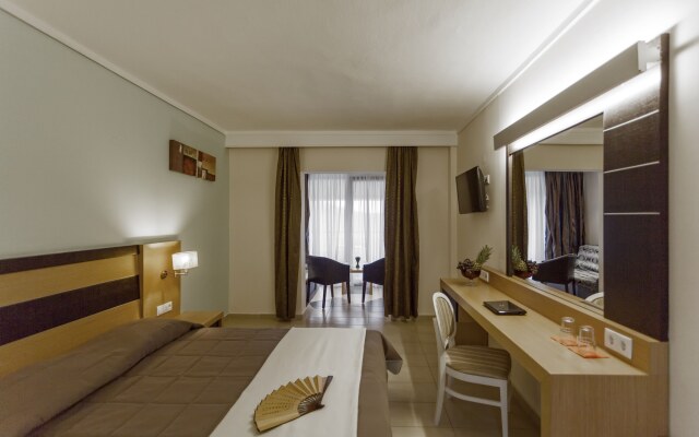 Lagomandra Hotel and Spa