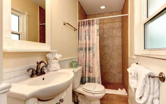 Casa Sierra 205 A 36th ST by RedAwning