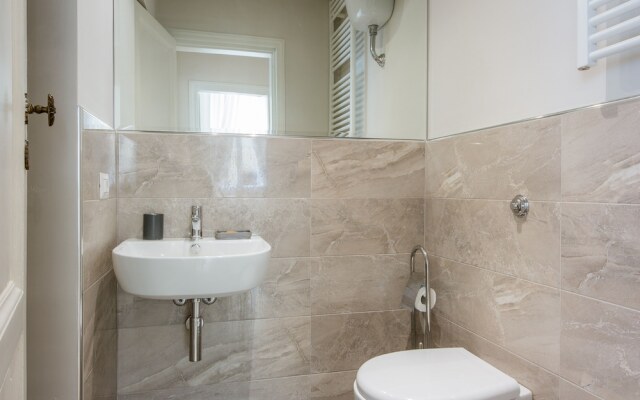 Beautiful & Modern Repubblica