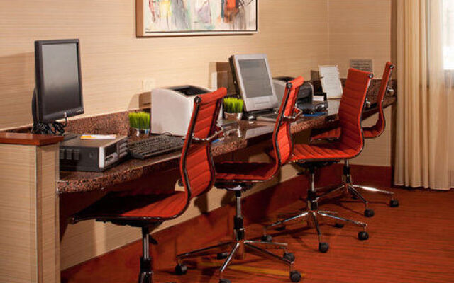 Courtyard Boston Waltham