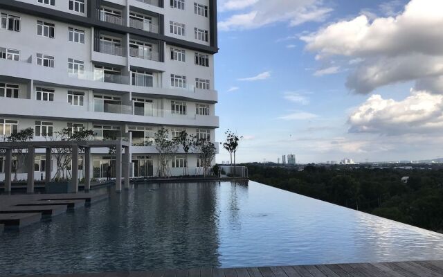Centra Residences at Nasa City