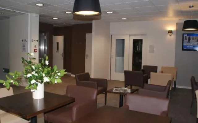 Brit Hotel La Croix Blanche