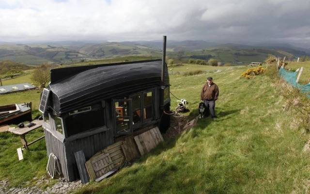 Vintage Safari Caravan