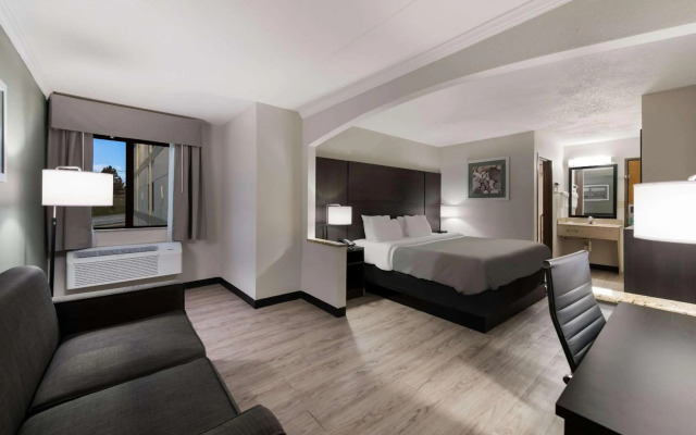Quality Inn Merriam - Kansas City