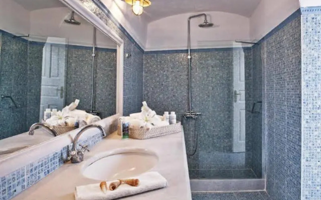 Hotel Thireas