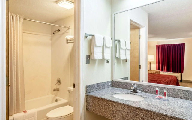 Econo Lodge Acworth East