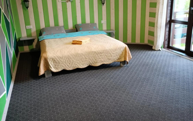 Садиба Янчар з Басейном