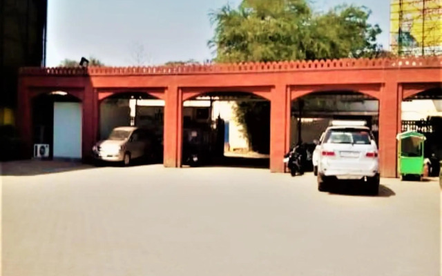 Capital O 2354 Hotel Utsav Inn