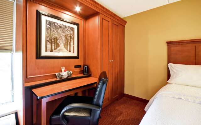 Hampton Inn Louisville-Airport