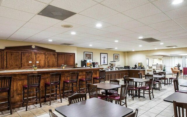 Red Roof Inn & Suites Anderson, SC