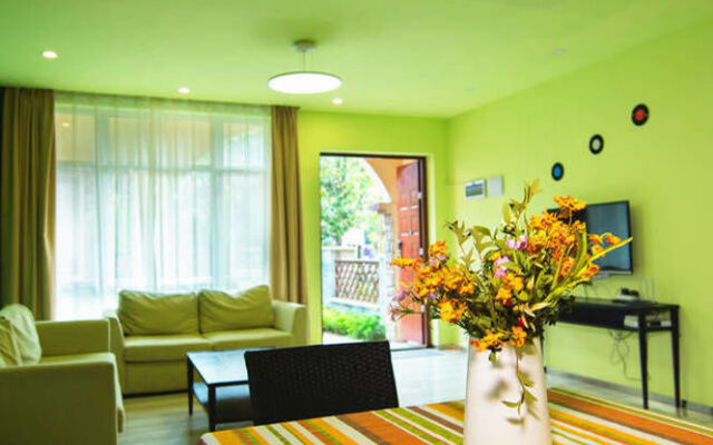 Wulong Fairy Mountain Xuansu Resort Camp