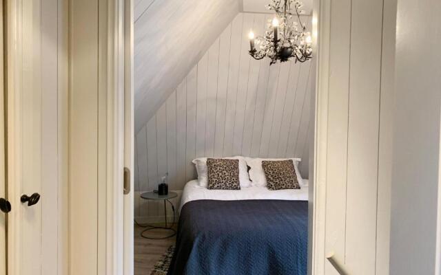 Wetterhûske - Huisje aan de gracht