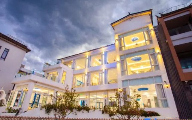 Ocean Talk Seascape Hotel