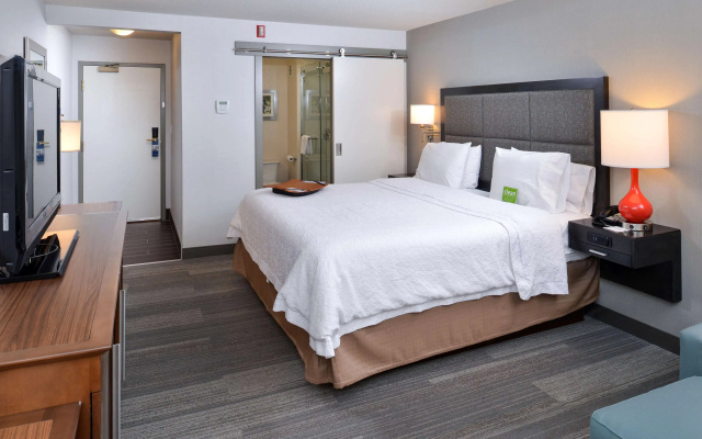 Hampton Inn & Suites By Hilton Calgary- University Northwest