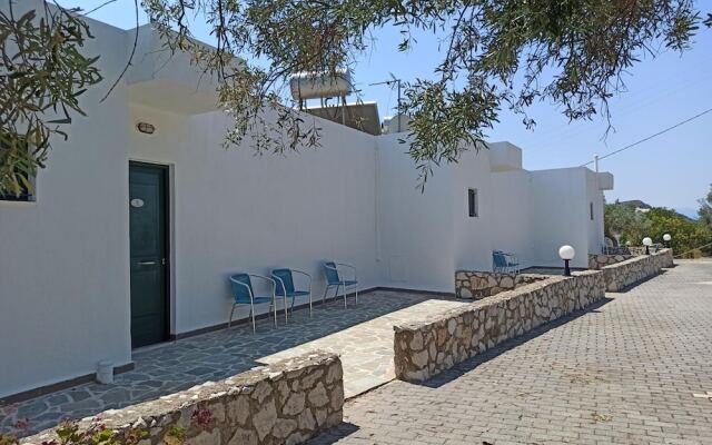 Phaistos Hotel