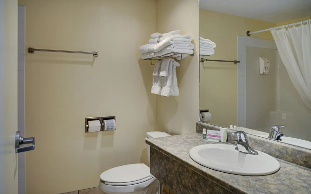 Lakeview Inns & Suites - Okotoks
