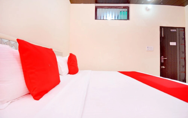 Oyo 42945 Surya Hotel