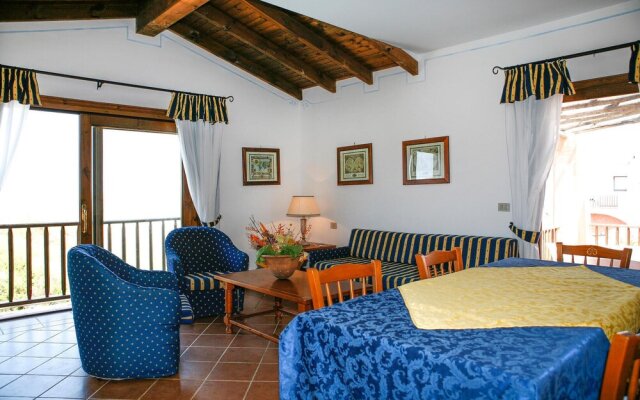 Awesome Apartment in Punta Su Turrione With Jacuzzi, 1 Bedrooms and Outdoor Swimming Pool