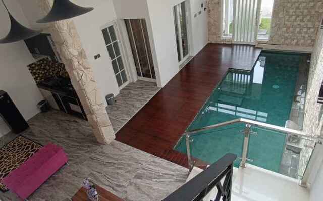 Villa NoRa with Private Pool at Batu Malang