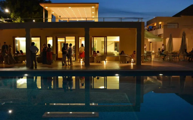 Alonissos Beach Bungalows & Suites Hotel