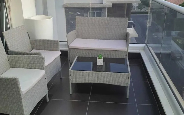 Lovely 2-bed Apartment in Larnaca
