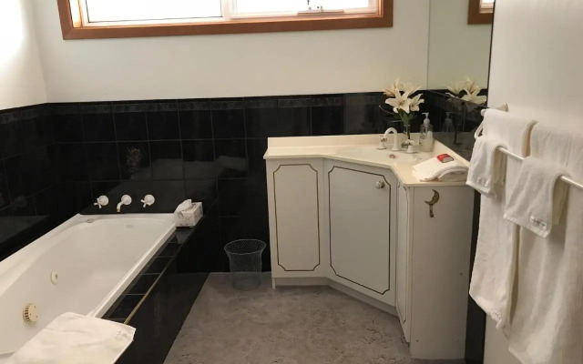 Penguin Seaside Homestay