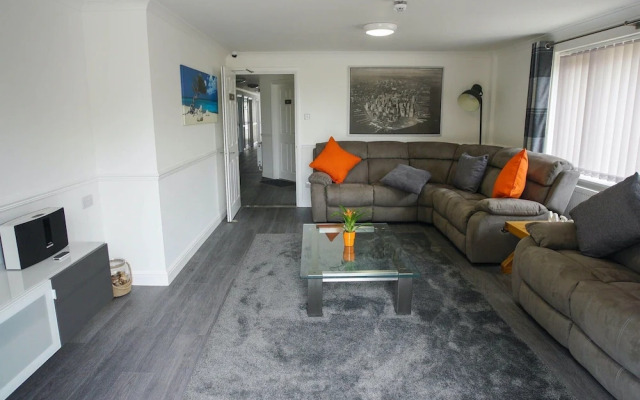 Garden-view Holiday Home in Plymouth With Sauna