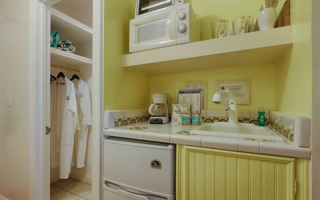 The Caribbean Court Boutique Hotel