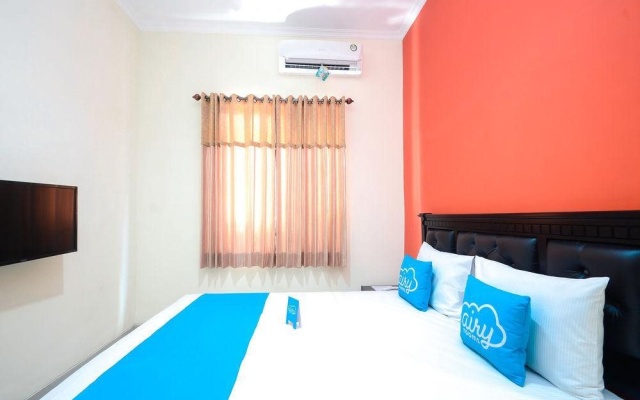 Toedjoeh Enam Homestay – Guest Rooms – Surabaya