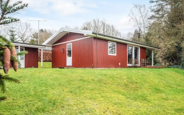 6 Person Holiday Home in Farvang