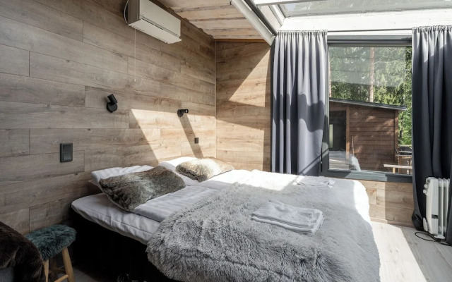 Private & Cozy Suite with lake views