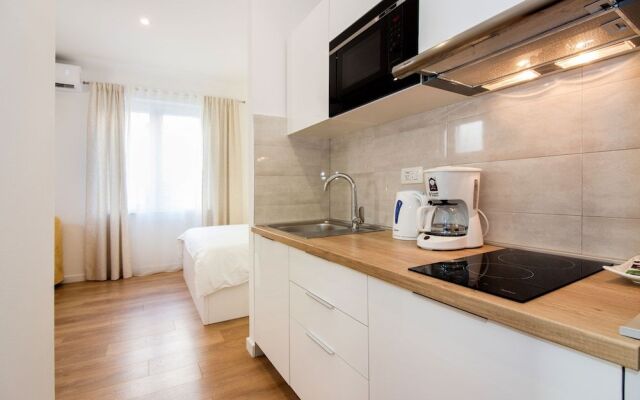 Lugo Apartments