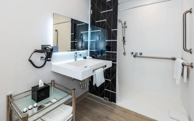 AC Hotel by Marriott Santa Marta