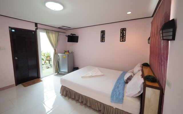 Ton Hom Resort by OYO Rooms