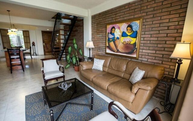 Los Altos Apartments & Studios