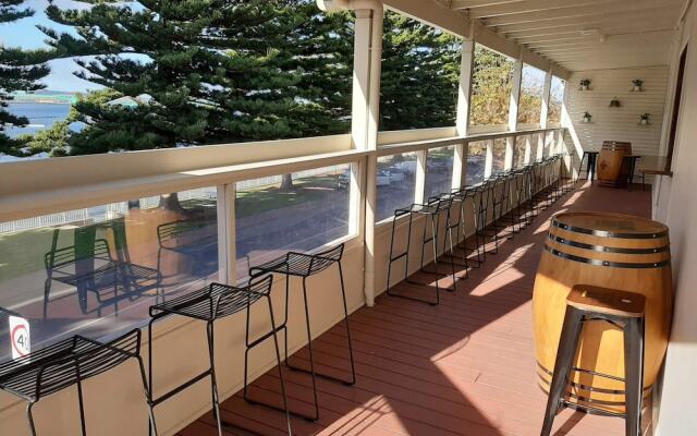 Port Lincoln Pier Hotel