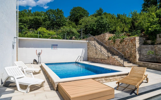 Mata Family Apartments