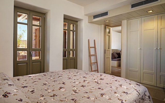 Themonies Luxury Suites
