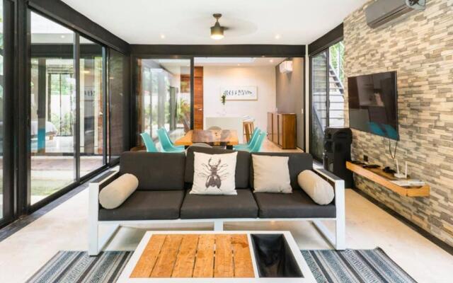 Villa Isla - Jacuzzi and Chef includ 4 BR 8 PPL