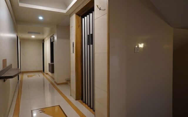 OYO 23430 Hotel Radiant