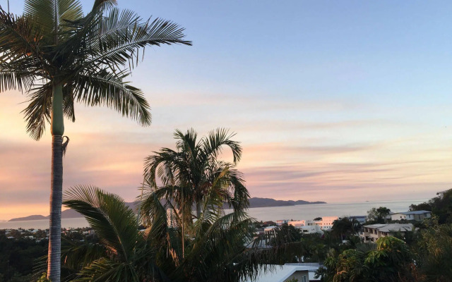 Island View Motel
