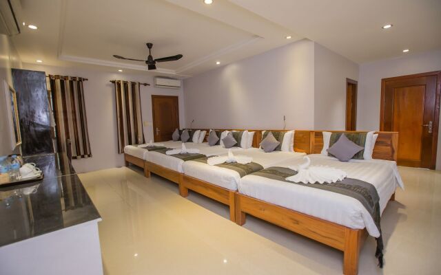 Saline Residence
