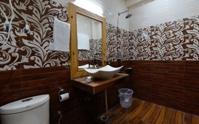 OYO 13351 Home Lavish 2BHK Hadimba Temple
