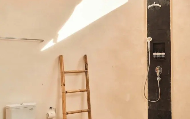 Nuanu Suites & Accommodations